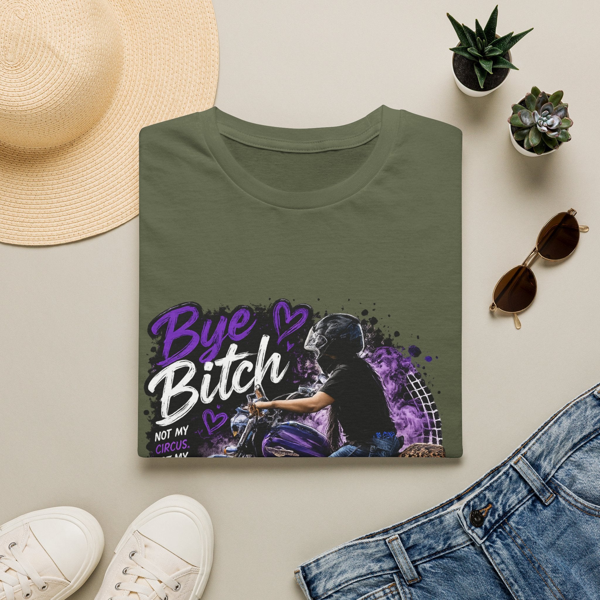 T‑Shirt "Bue Bitch" Purple Motorcycle Design – Biker Babe Graphic