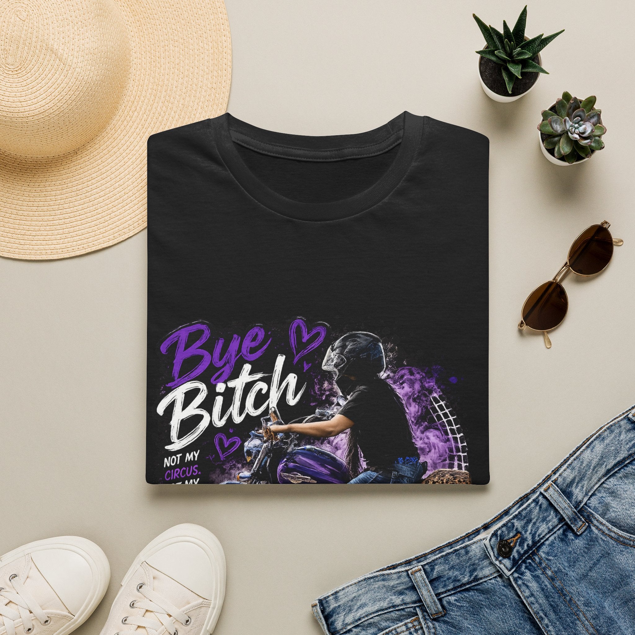 T‑Shirt "Bue Bitch" Purple Motorcycle Design – Biker Babe Graphic