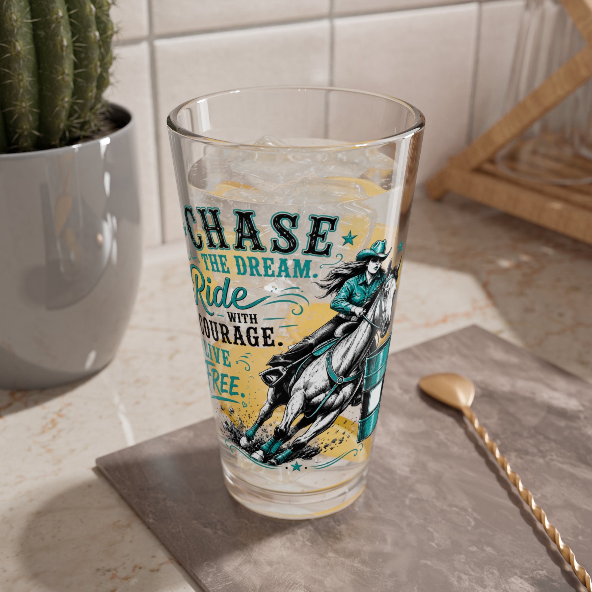 'Chase the Dream, Ride with Courage' 16oz Horse Racing Glass — Mixing Glass
