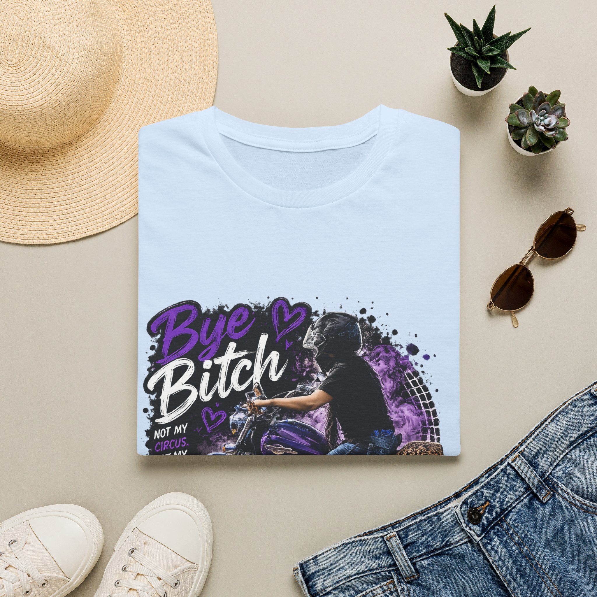 T‑Shirt "Bue Bitch" Purple Motorcycle Design – Biker Babe Graphic