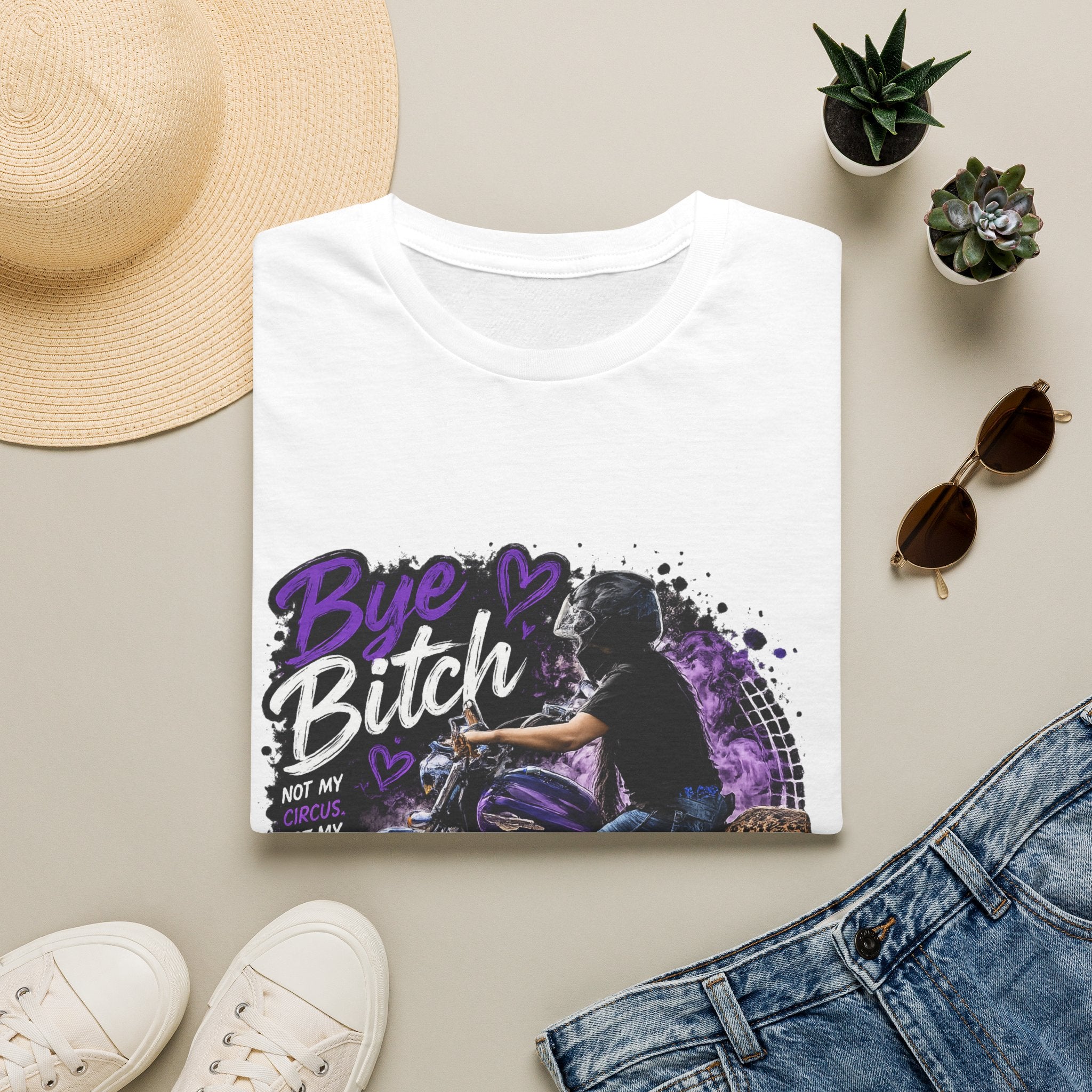 T‑Shirt "Bue Bitch" Purple Motorcycle Design – Biker Babe Graphic